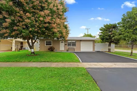 7701 NW 34th St, Hollywood, FL 33024