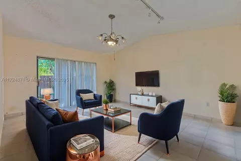 13710 SW 51st Ter #13710, Miami, FL 33175