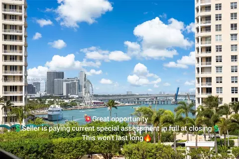 540 Brickell Key Dr #906, Miami, FL 33131