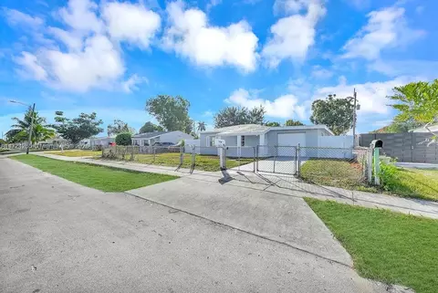 2550 NW 155th St, Miami Gardens, FL 33054