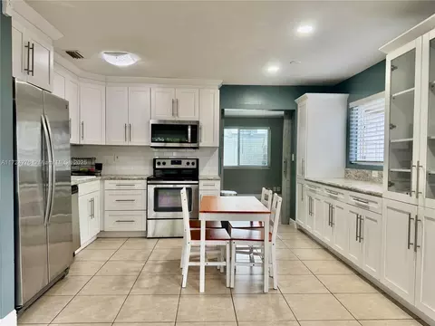 2410 N 59th Ter, Hollywood, FL 33021