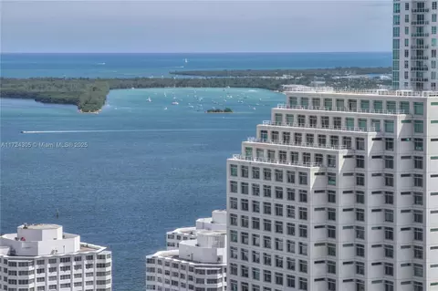 68 SE 6th St #3511, Miami, FL 33131