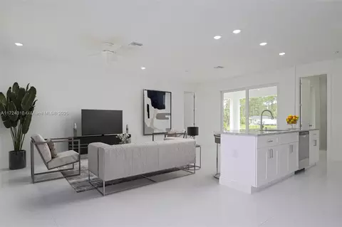 2817 54th St W, Lehigh Acres, FL 33971