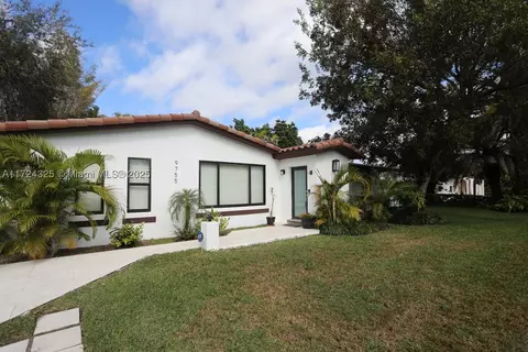 9755 SW 143rd Dr, Miami, FL 33176