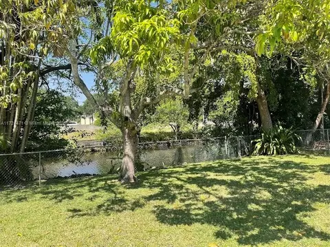 5087 SW 95th Ave, Cooper City, FL 33328