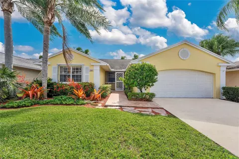 2660 SE 7th Pl, Homestead, FL 33033