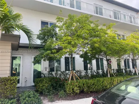 6420 NW 102nd Path #107, Doral, FL 33178