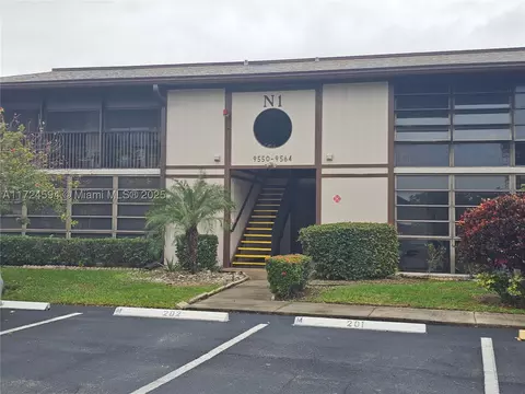 9554 N Belfort Cir #103, Tamarac, FL 33321