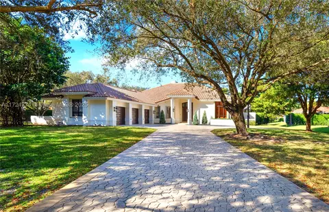 7021 NW 66th St, Parkland, FL 33067