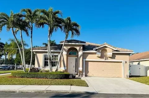 16273 NW 24th St, Pembroke Pines, FL 33028