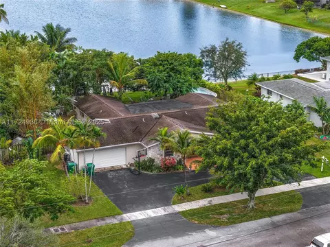 9820 SW 152nd Ter, Miami, FL 33157