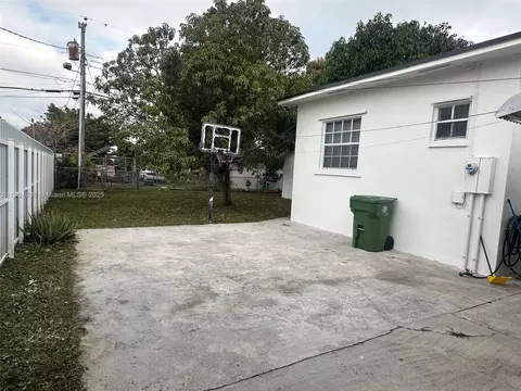 Exterior - 101 E 41st St, Hialeah, FL 33013 photo 3 of 5