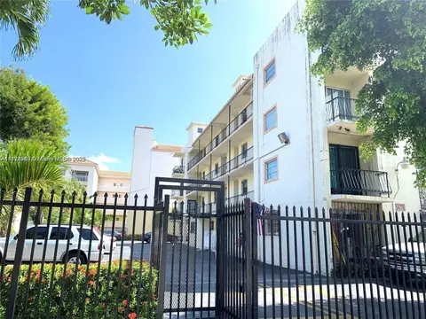 1478 NW 1st St #304, Miami, FL 33125