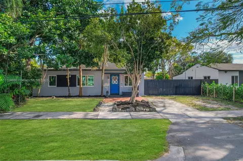 3225 SW 75th Ct, Miami, FL 33155