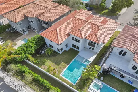 3527 Forest View Cir, Fort Lauderdale, FL 33312