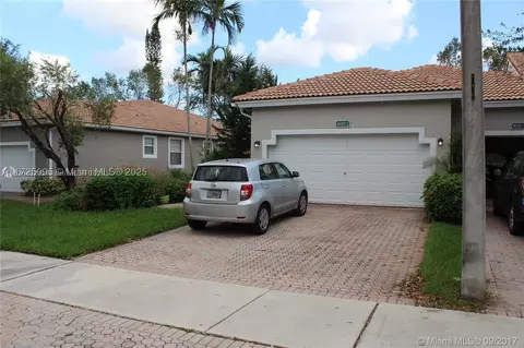 8020 S Aragon Blvd #1, Sunrise, FL 33322