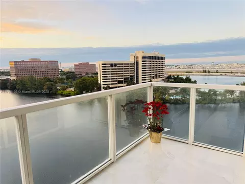 5085 NW 7th St #1101, Miami, FL 33126