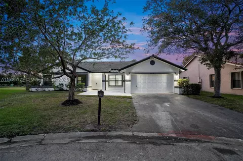 2070 NW 86th Ter, Coral Springs, FL 33071