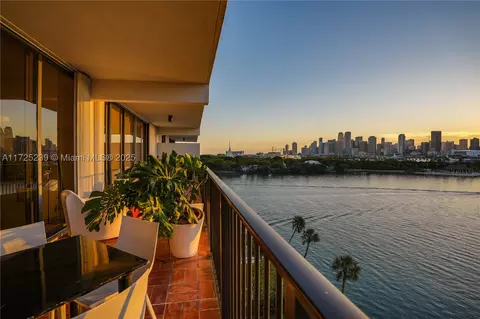 1000 Venetian Way #706, Miami Beach, FL 33139