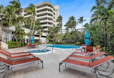 170 Ocean Lane Dr #902, Key Biscayne, FL 33149