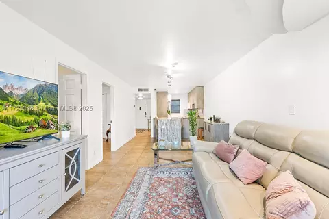 7610 Stirling Rd #204F, Hollywood, FL 33024