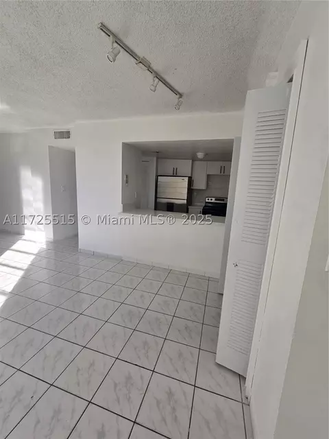 Undisclosed, Miami, FL 33172