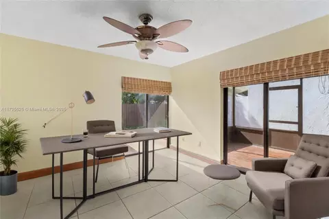 Other - 860 W 39th Pl, Hialeah, FL 33012 photo 2 of 4