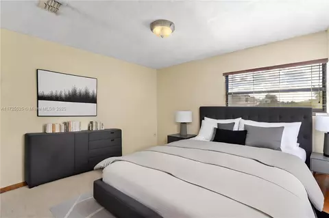 Bedroom - 860 W 39th Pl, Hialeah, FL 33012 photo 3 of 3