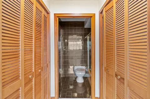 Other - 860 W 39th Pl, Hialeah, FL 33012 photo 3 of 4