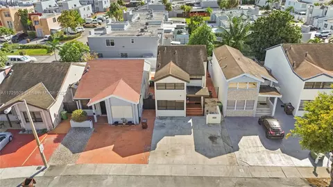 View/Area - 860 W 39th Pl, Hialeah, FL 33012 photo 2 of 2