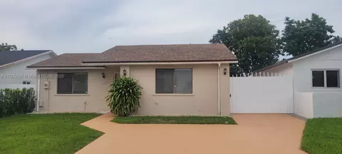 5417 NW 197th Ln, Miami Gardens, FL 33055