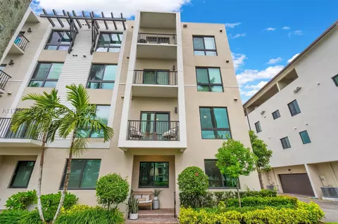 4640 NW 84th Ave #22, Doral, FL 33166
