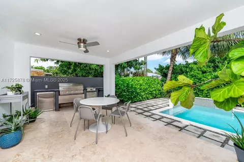 5871 SW 27th St, Miami, FL 33155