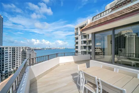 520 Brickell Key Dr #A1816, Miami, FL 33131