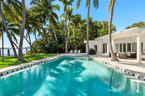 1200 Bay Dr, Miami Beach, FL 33141