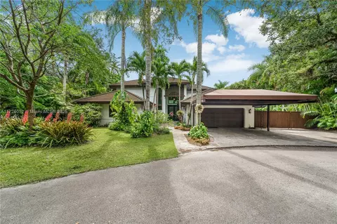 9040 SW 68th Ave, Pinecrest, FL 33156