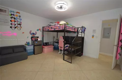 Bedroom - 16501 Fox Den Ct, Miami Lakes, FL 33014 photo 2 of 2
