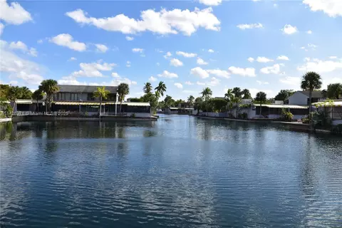 View/Area - 16501 Fox Den Ct, Miami Lakes, FL 33014 photo 3 of 3