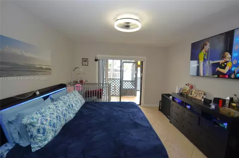 Bedroom - 16501 Fox Den Ct, Miami Lakes, FL 33014 photo 1 of 2