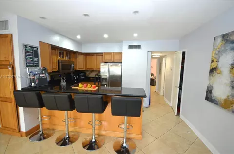 Kitchen - 16501 Fox Den Ct, Miami Lakes, FL 33014 photo 1 of 2