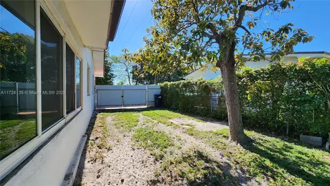 Undisclosed, Hialeah, FL 33012 photo 27
