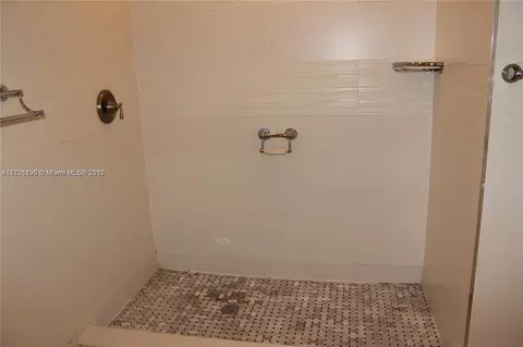 Undisclosed, Hialeah, FL 33012 photo 16