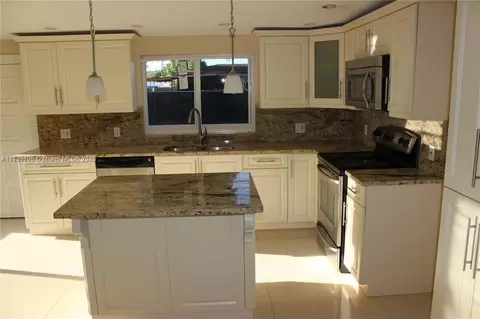 Undisclosed, Hialeah, FL 33012 photo 11