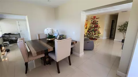 Undisclosed, Hialeah, FL 33012 photo 5