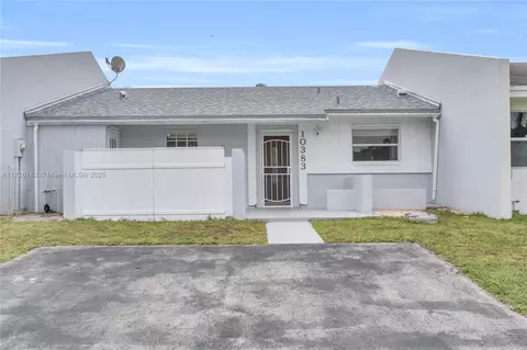 10383 SW 209th Ln, Cutler Bay, FL 33189