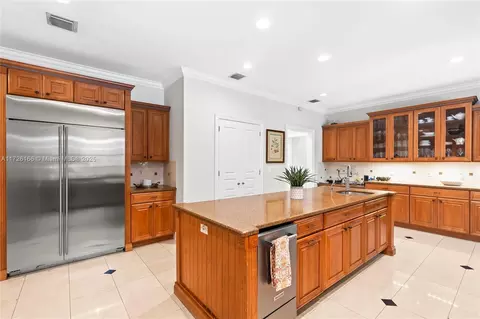 Kitchen - 12355 SW 79th Ave, Pinecrest, FL 33156 photo 4 of 4