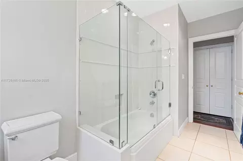 Bath - 12355 SW 79th Ave, Pinecrest, FL 33156 photo 5 of 5