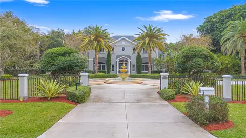 12355 SW 79th Ave, Pinecrest, FL 33156 photo 1
