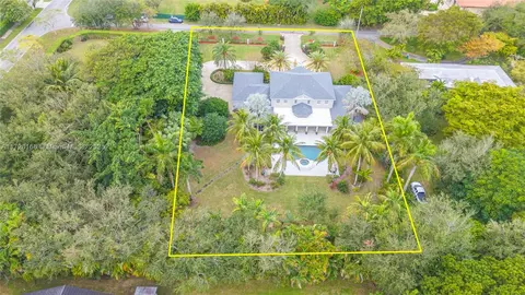 View/Area - 12355 SW 79th Ave, Pinecrest, FL 33156 photo 1 of 8
