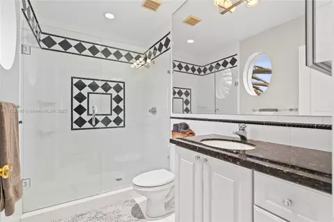 Bath - 12355 SW 79th Ave, Pinecrest, FL 33156 photo 3 of 5